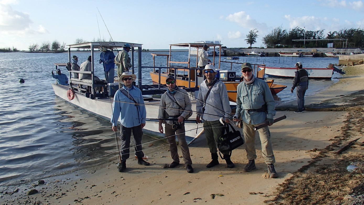 4 fly anglers setting off for Bonefish